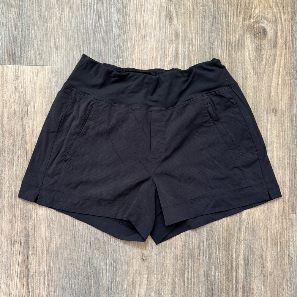 Athleta Trekkie North Short